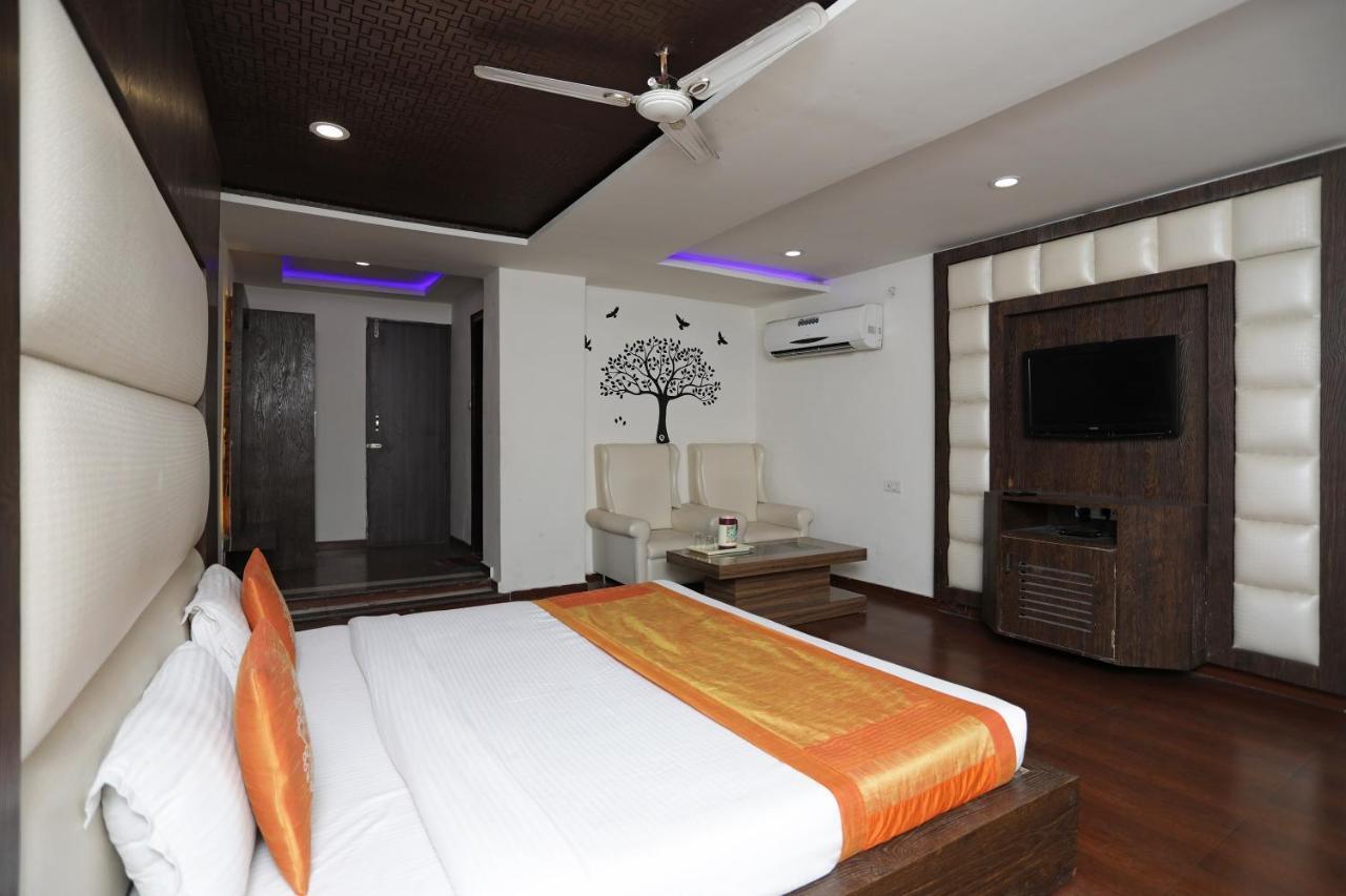 The Gagan Plaza Hotel Kanpur Exterior photo